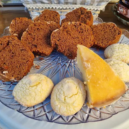 לינה וארוחת בוקר La Chianarella אשאה
